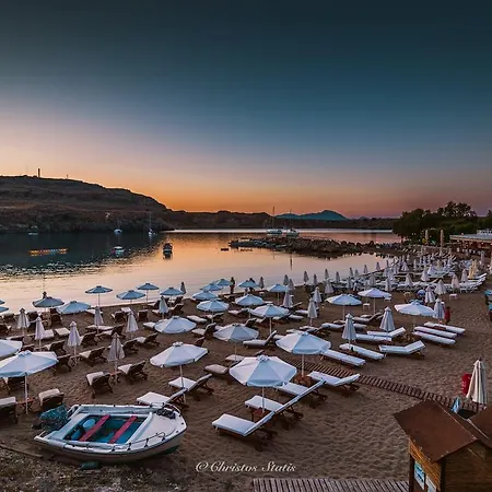 Shore Boutique With Sea View