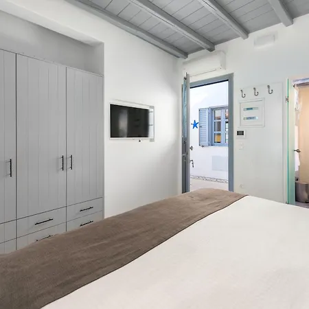 Shore Boutique With Sea View Vila