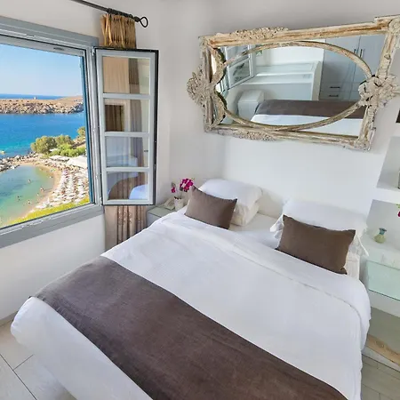 Shore Boutique With Sea View