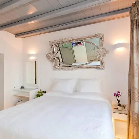 Shore Boutique With Sea View