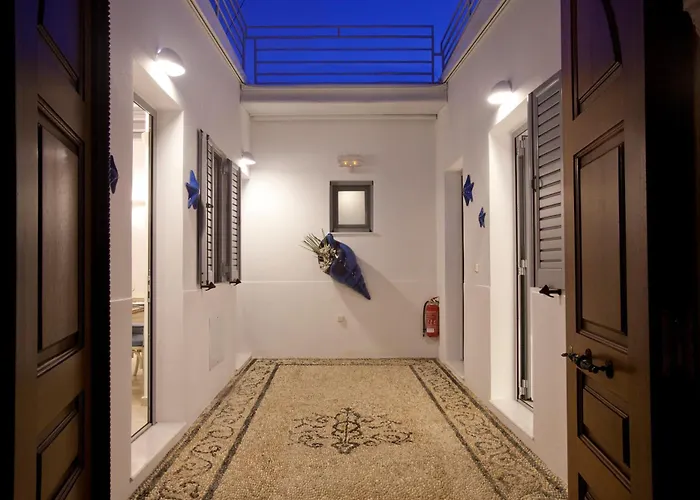 Shore Boutique With Sea View