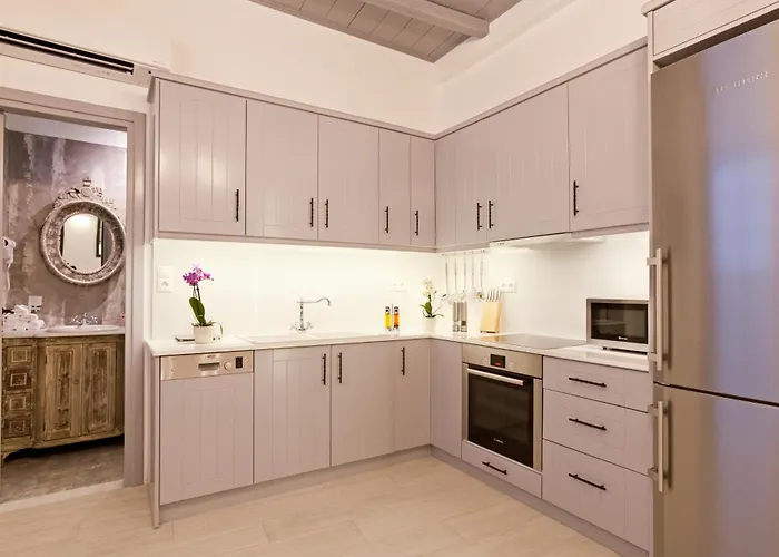 Shore Boutique With Sea View