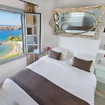 Shore Boutique With Sea View